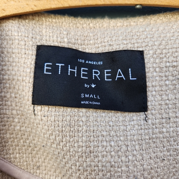 Ethereal Los Angeles Cream Textured Open Front Vest - Size Small - Picture 3 of 9